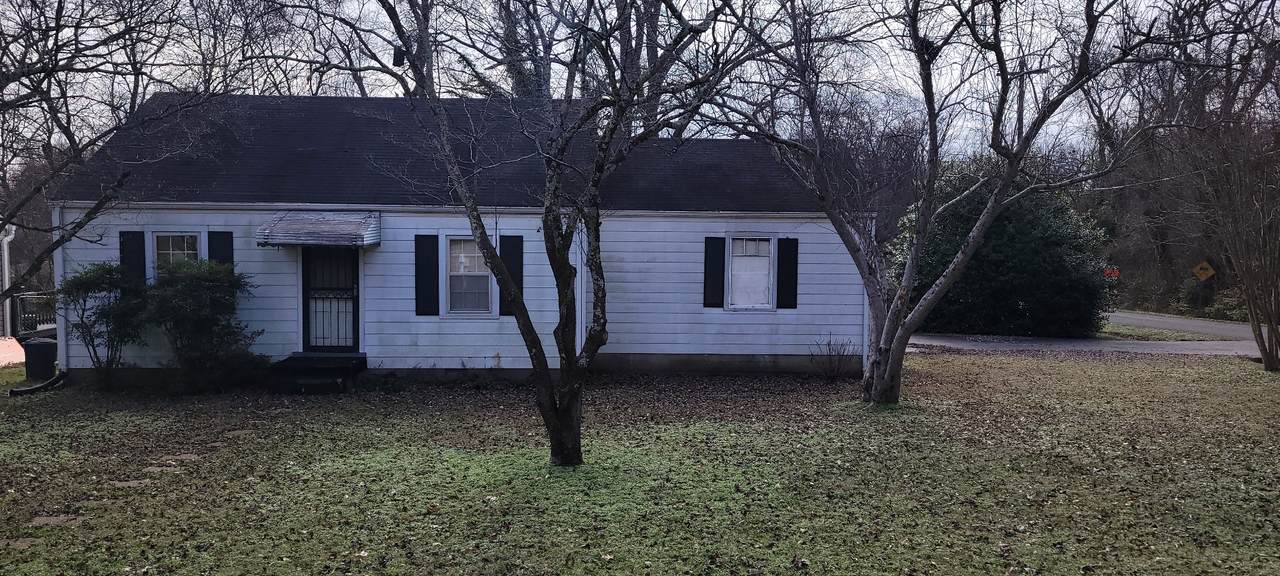 800 Gwynn Dr - Photo 1