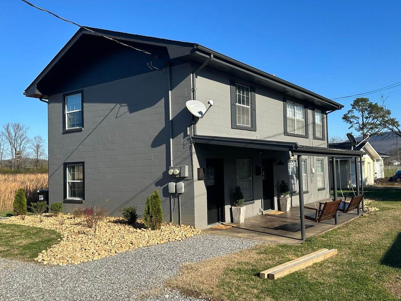 136 Hickey Cir - Photo 1