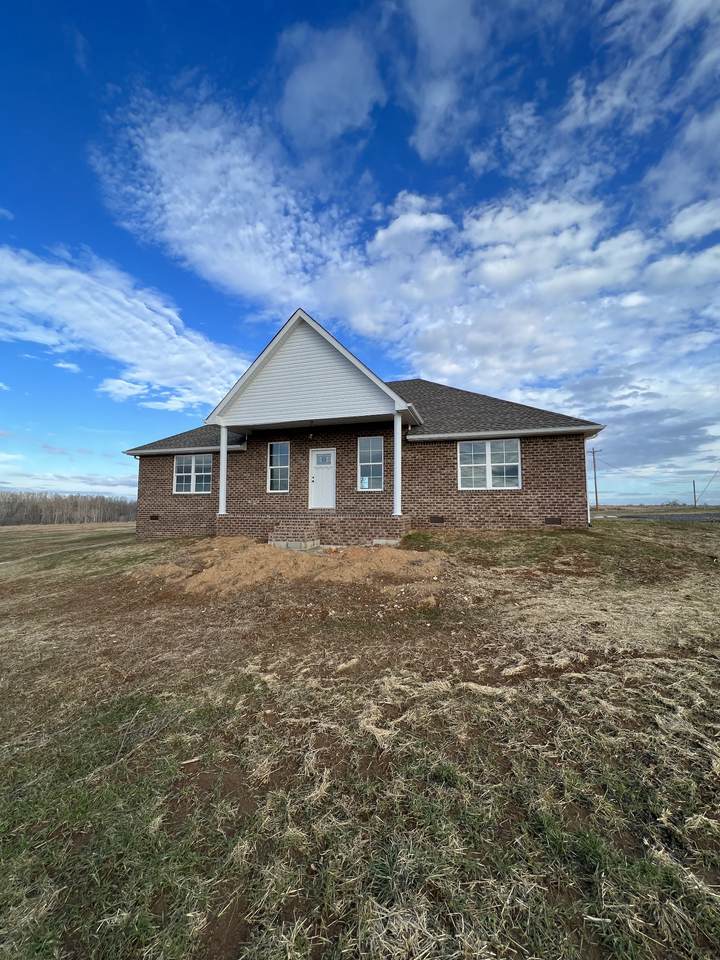 129 Elton Lane - Photo 1