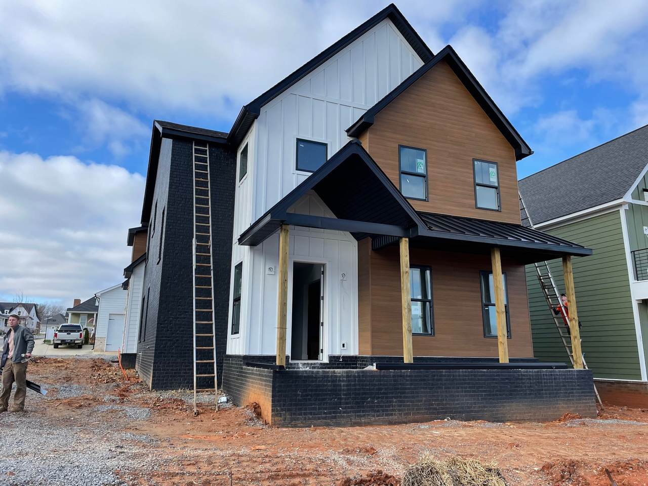 172 Luther St - Photo 1