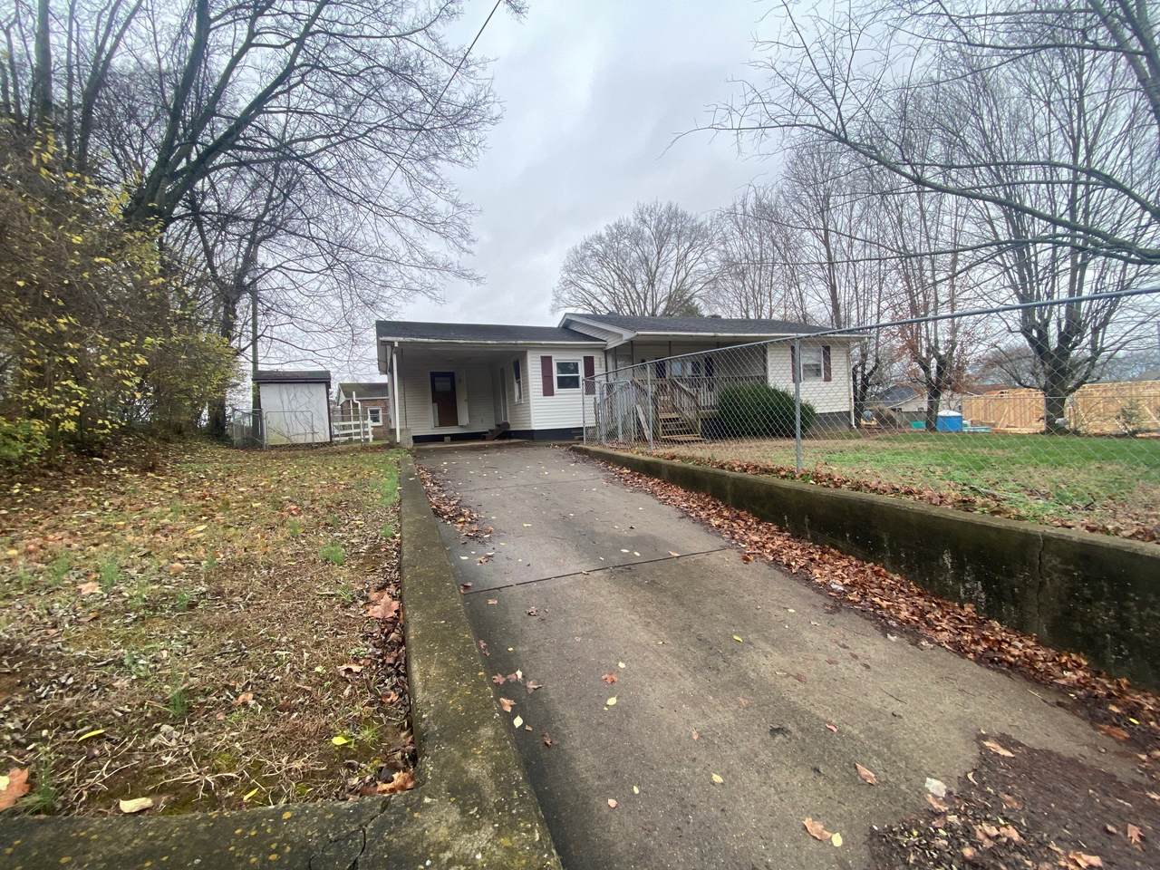 908 Charlotte St - Photo 1