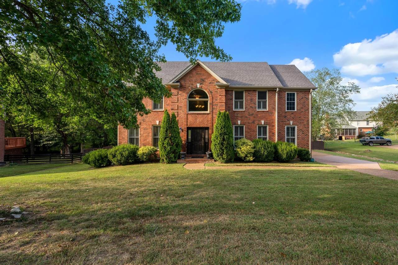 802 Overhills Dr - Photo 1