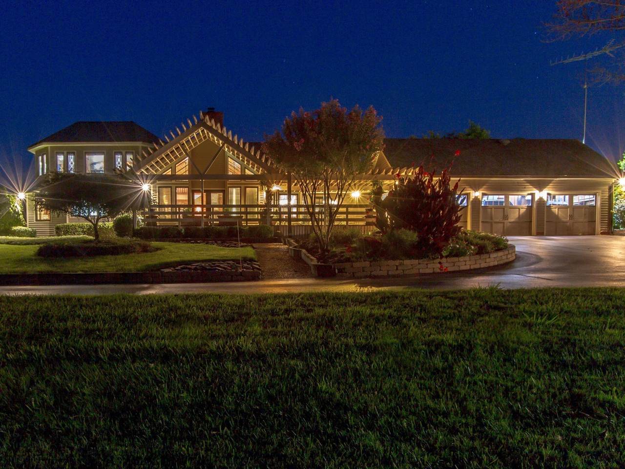 1480 Old Hunters Point Pike - Photo 1