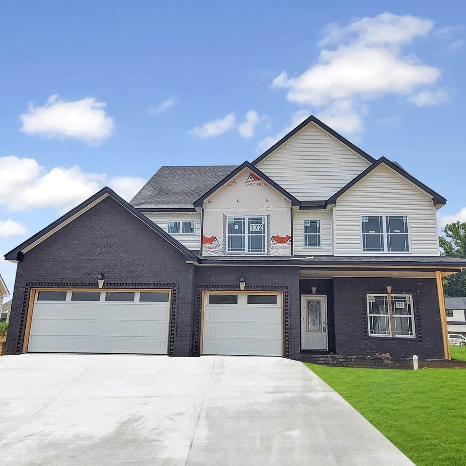 572 Bowden Dr - Photo 1