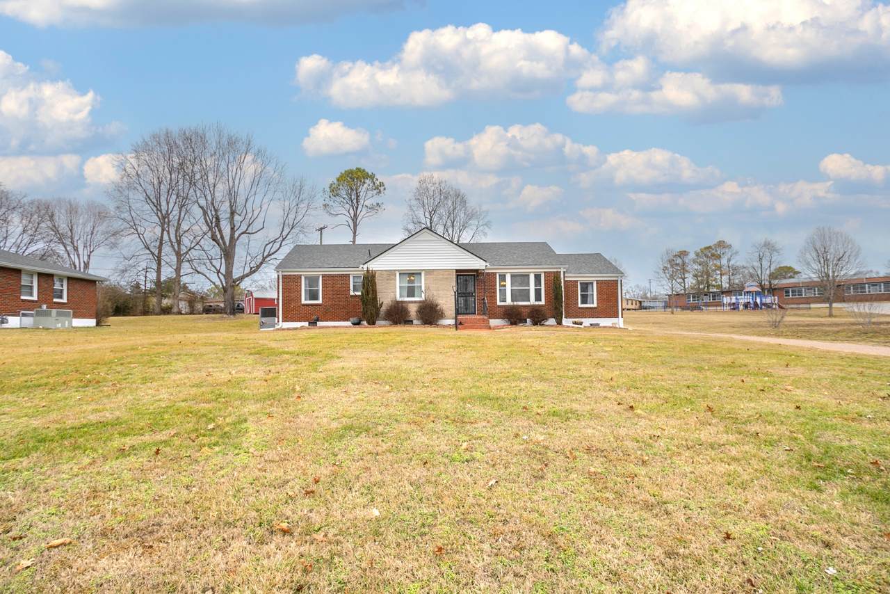 2809 Donna Hill Dr - Photo 1
