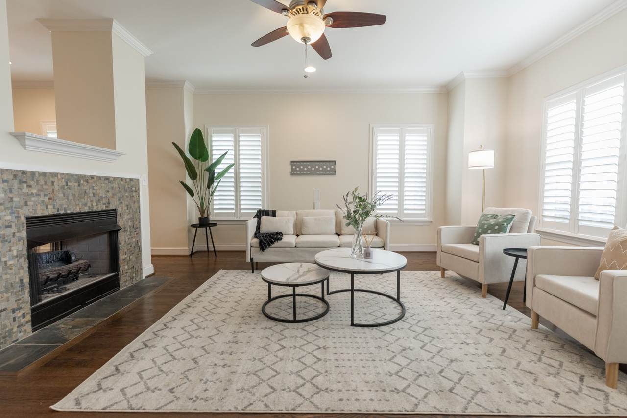1018 W Grove Ave - Photo 1