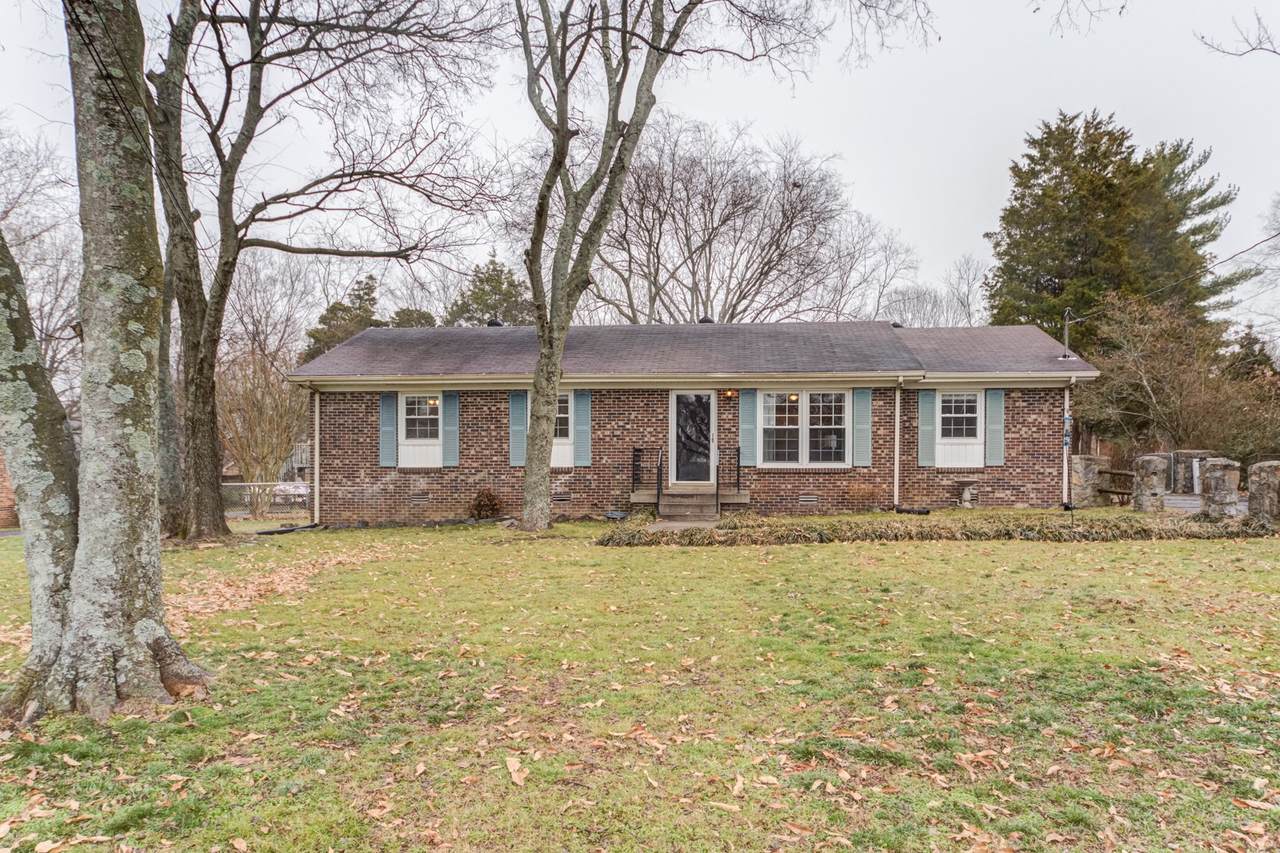 834 Stephanie St - Photo 1