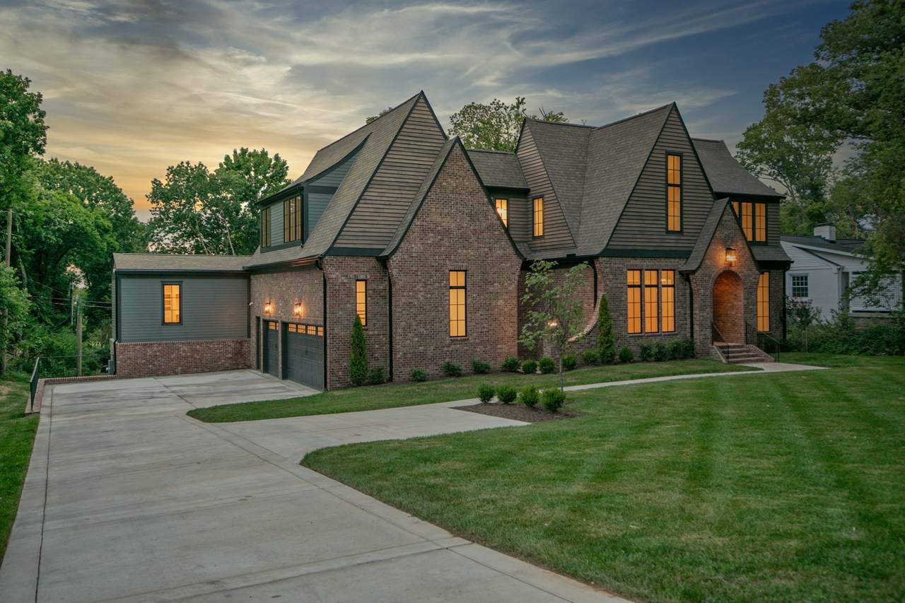 1912 Lone Oak Cir - Photo 1