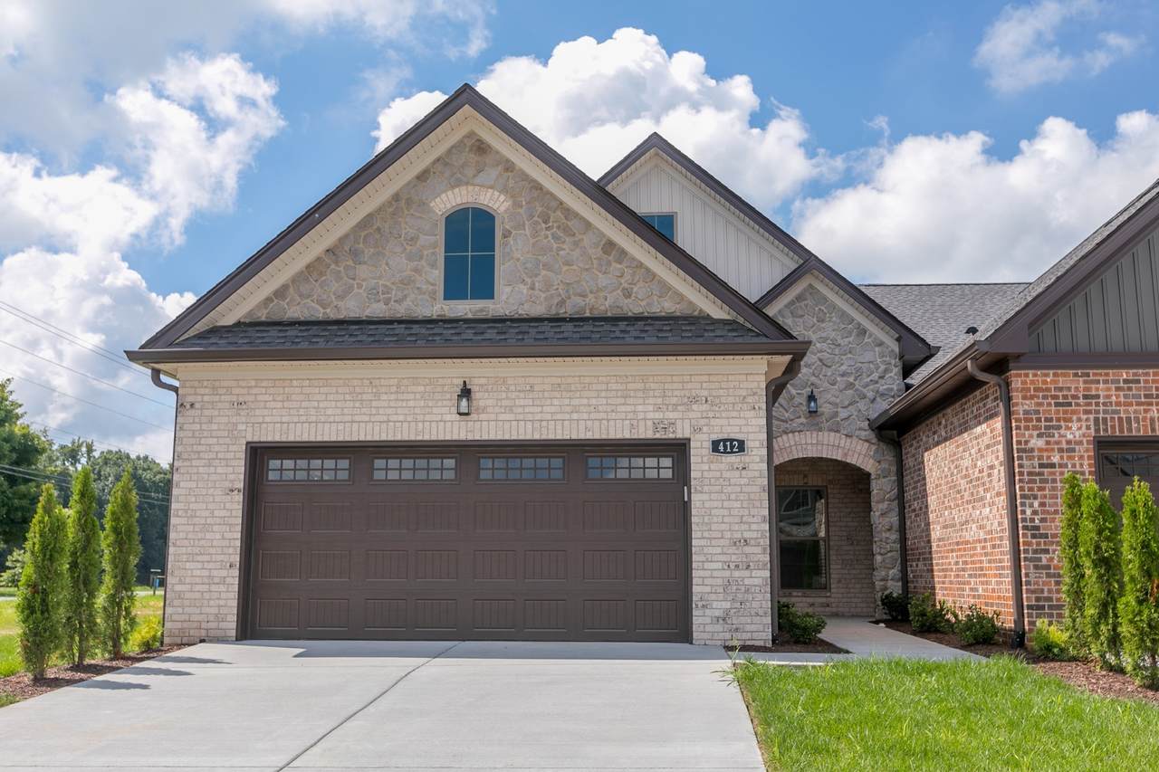 412 Fox Run - Photo 1