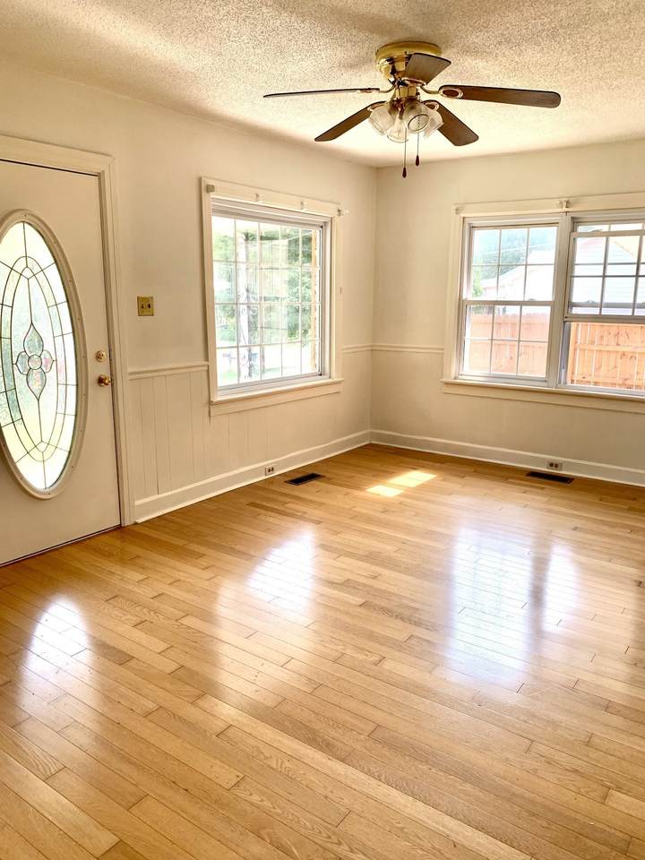 432 Valley View Dr - Photo 1