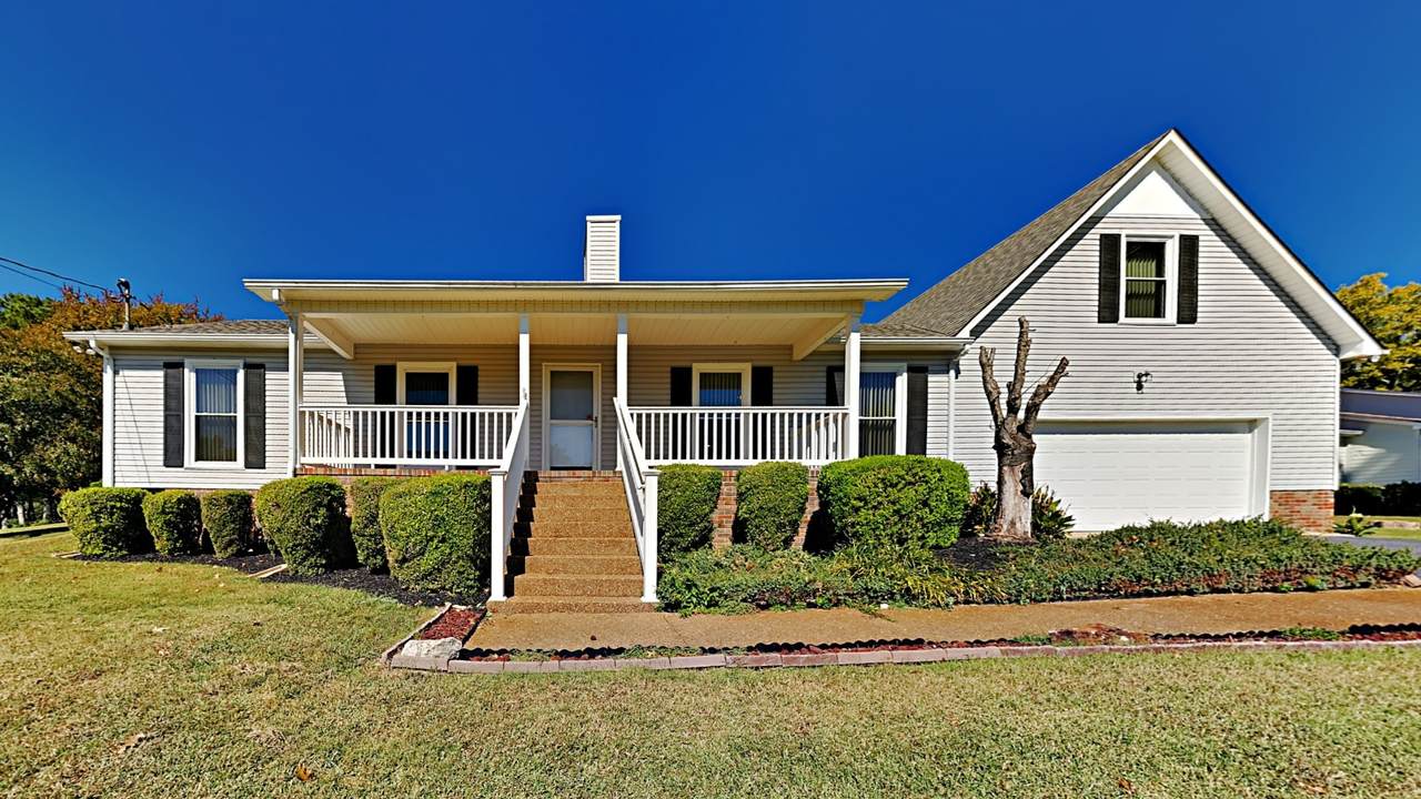215 Elliott Ct - Photo 1
