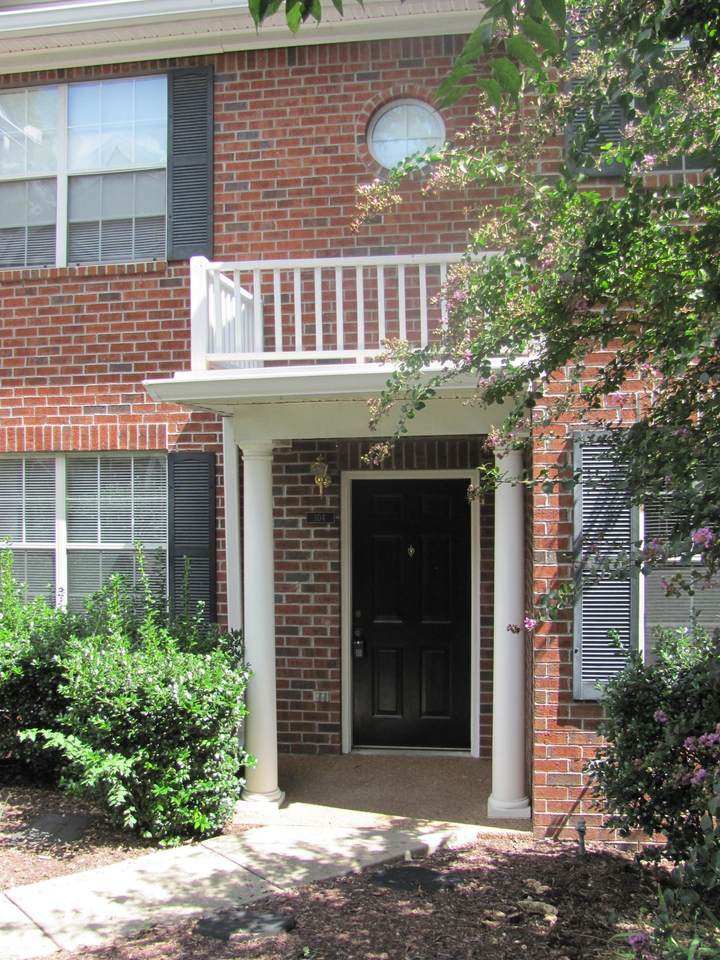 3161 Parthenon Ave - Photo 1