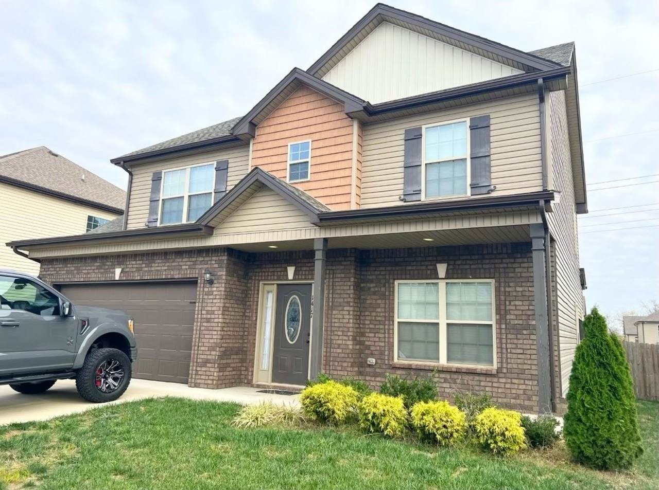 1417 Millet Dr - Photo 1