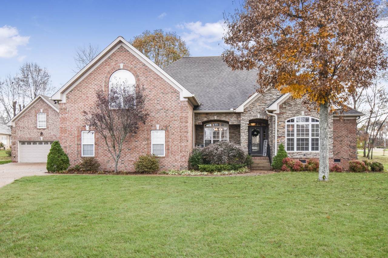 1407 Abernathy Pt - Photo 1