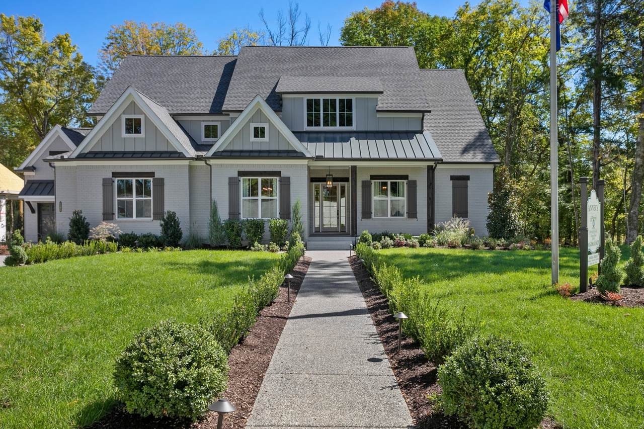 1008 Sinatra Drive - Photo 1