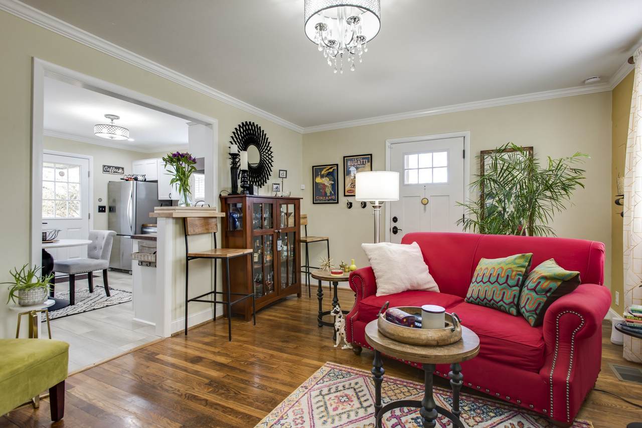 3311 Elkins Ave - Photo 1