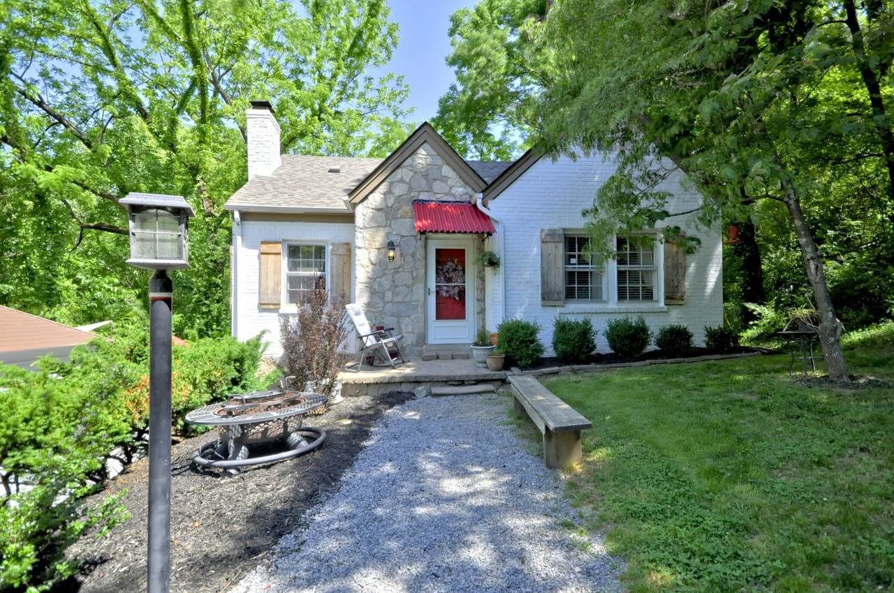 234 Hickory Hts - Photo 1
