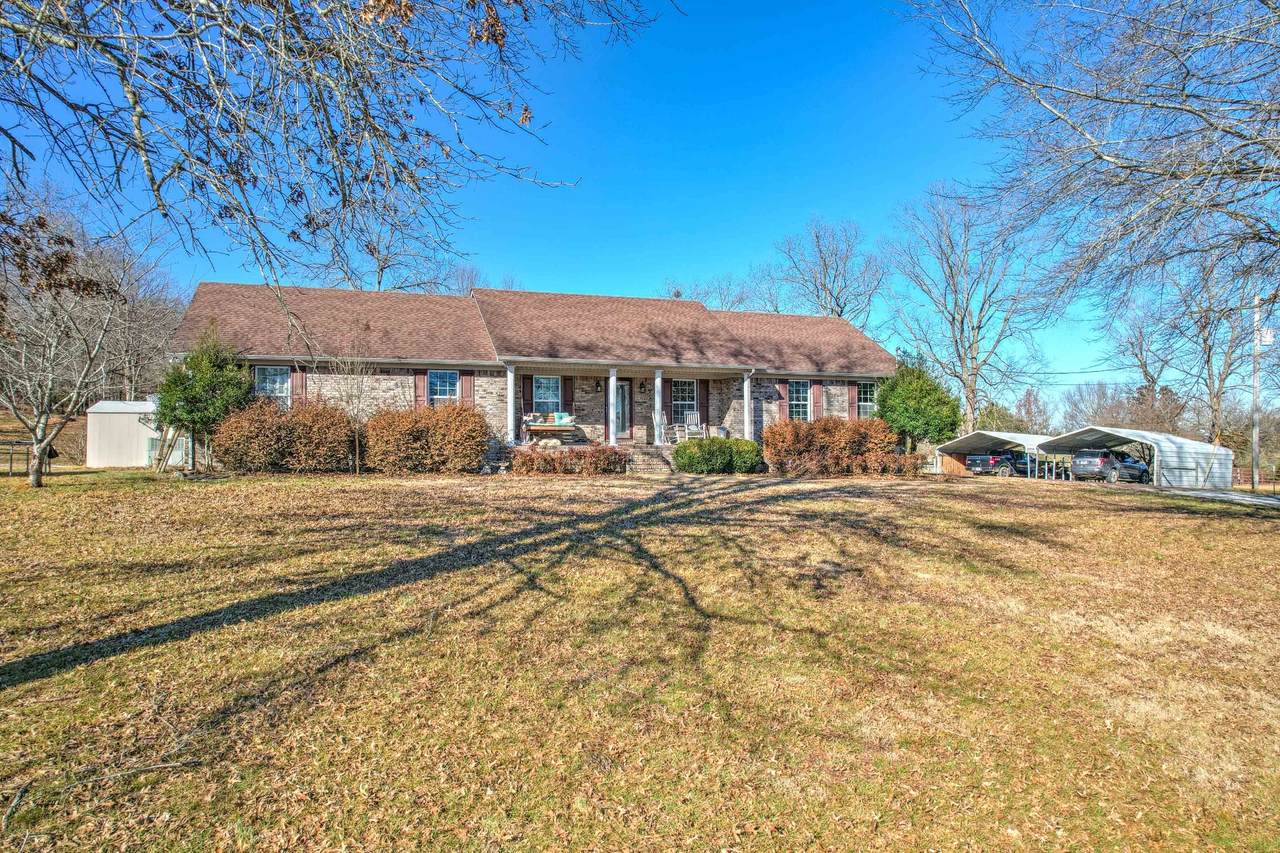 726 Hickory Dr - Photo 1
