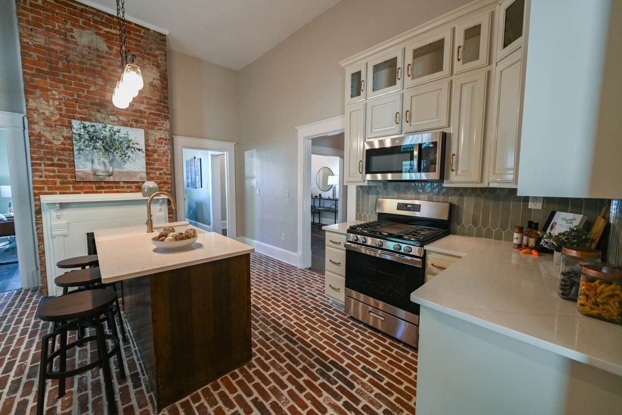 239 E Spring St - Photo 1