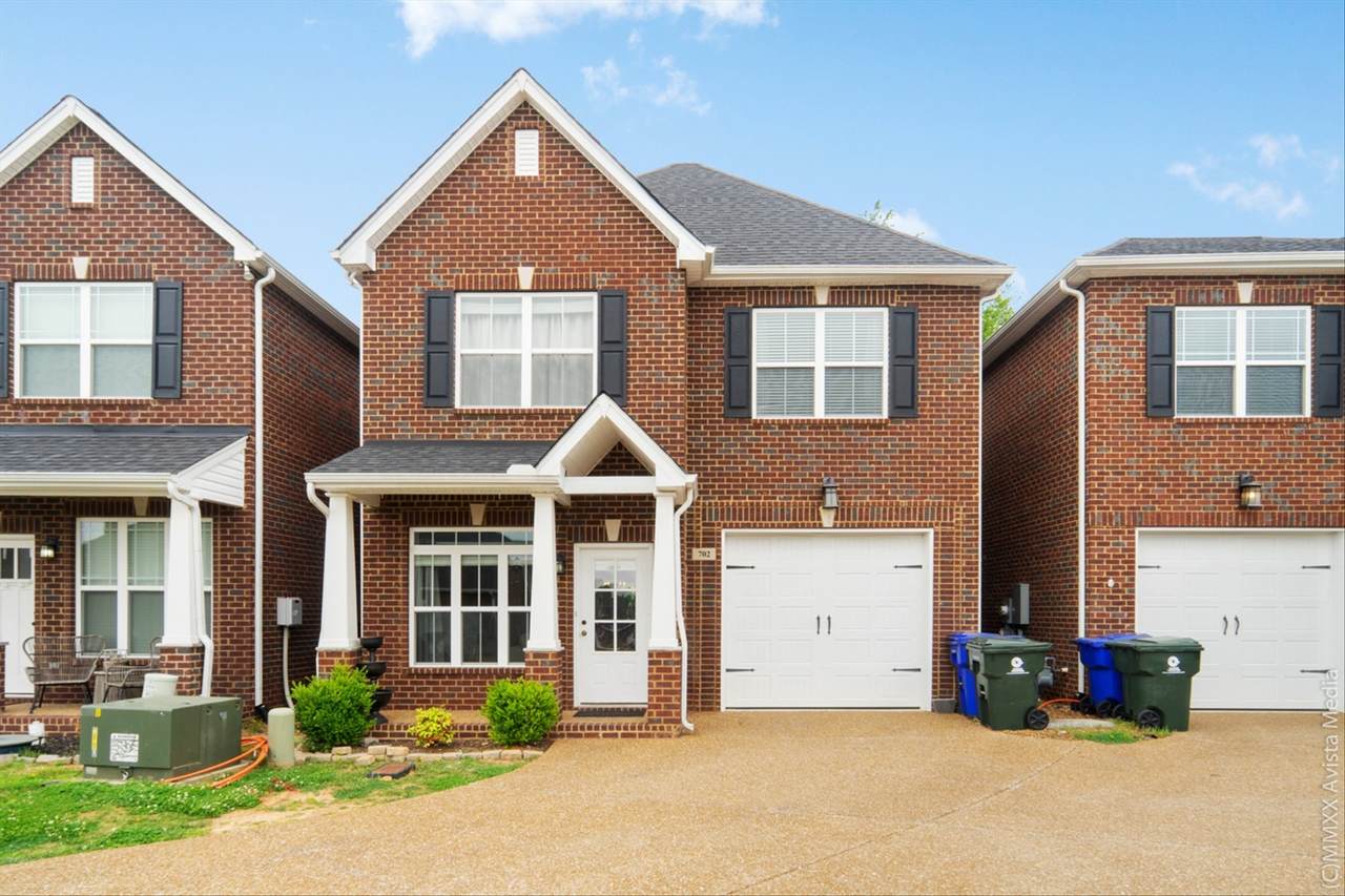 702 Indian Ridge Cir - Photo 1