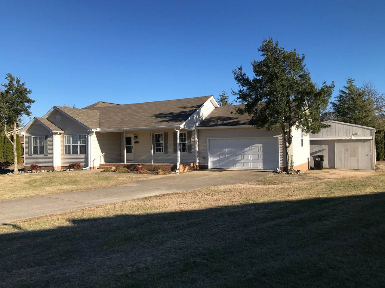 1922 Pacific Pl - Photo 1