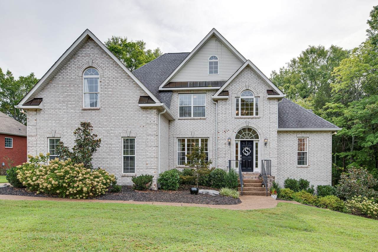 404 Cowan Ct - Photo 1
