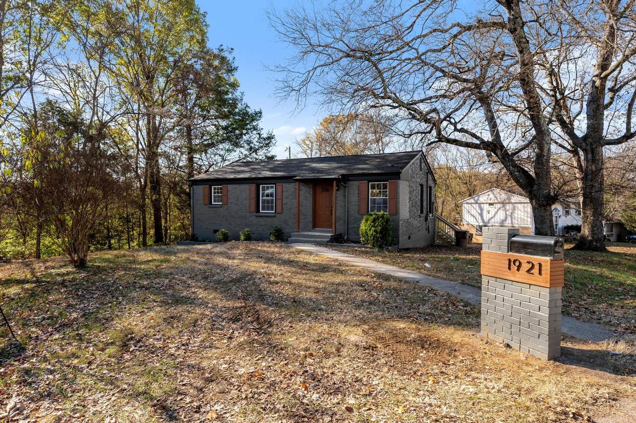 1921 Louanne Dr - Photo 1