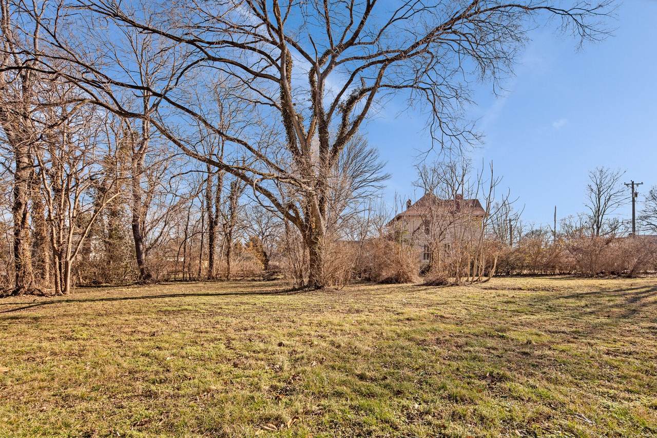 1110 Caldwell Ln - Photo 1