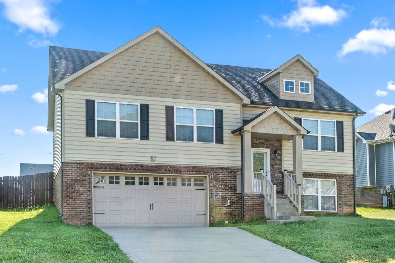 798 Banister Dr - Photo 1