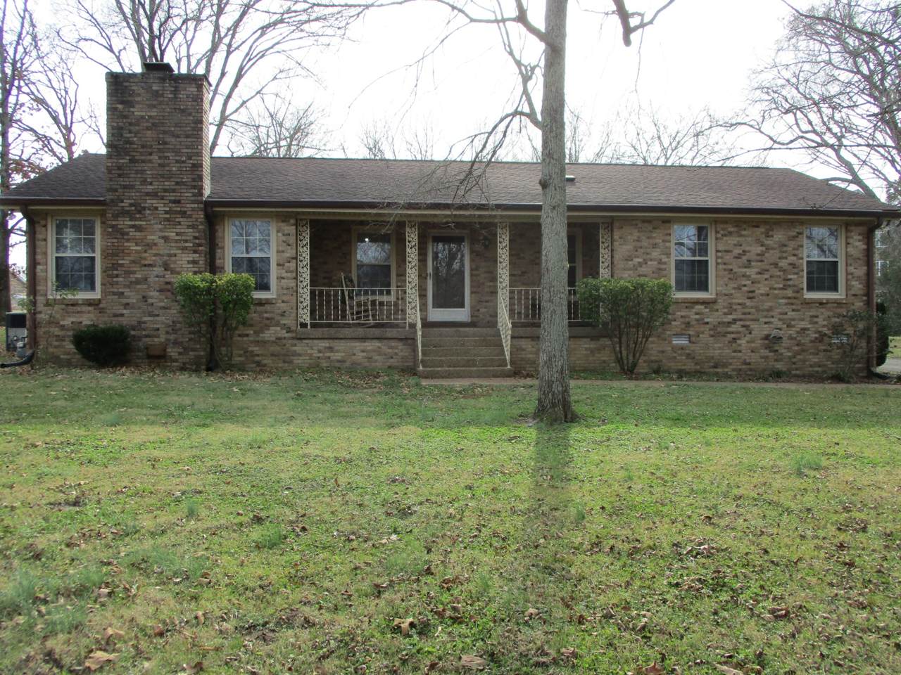 1422 Alhambra Dr - Photo 1
