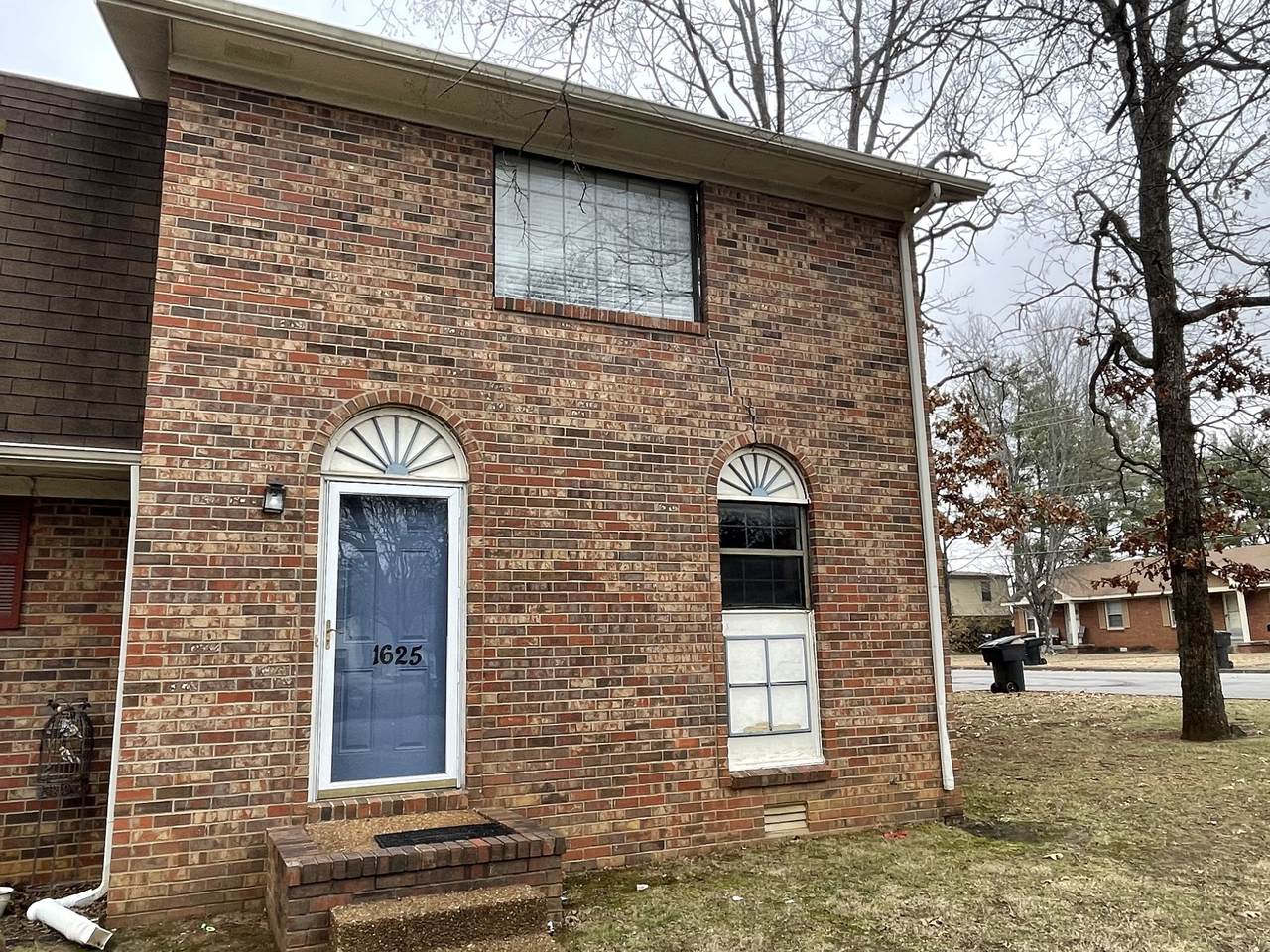 1625 Huntington Drive - Photo 1