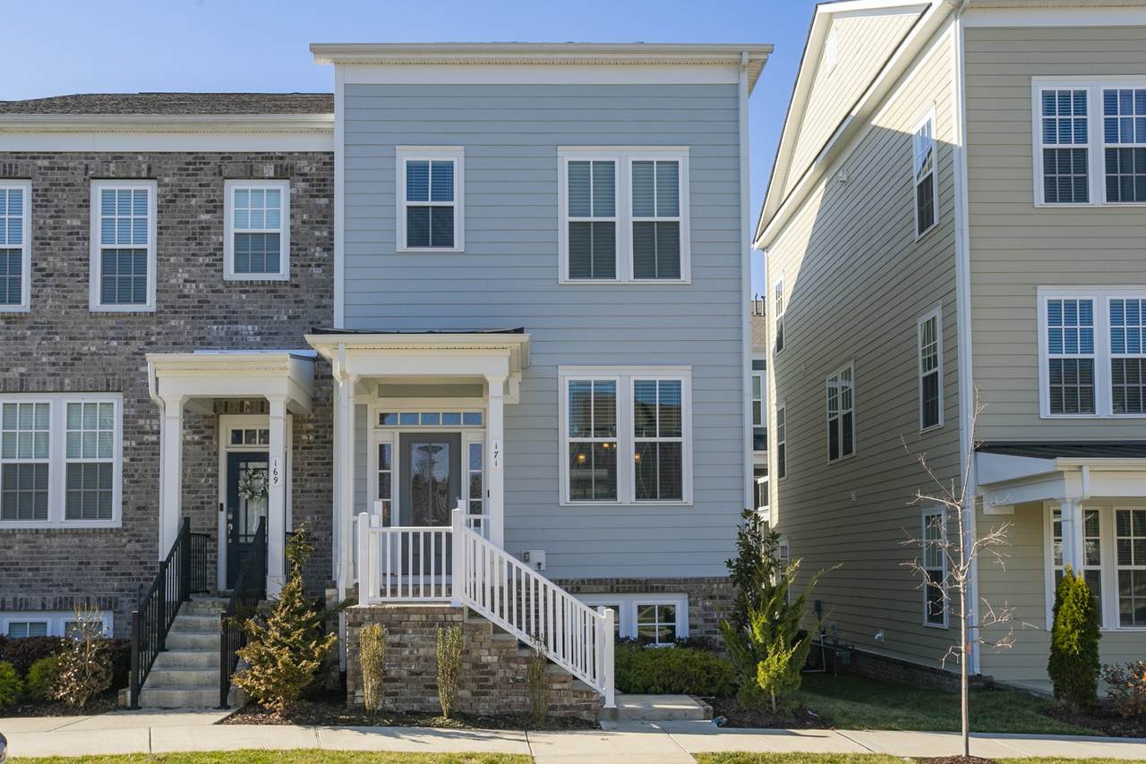 171 Burkitt Commons Ave - Photo 1