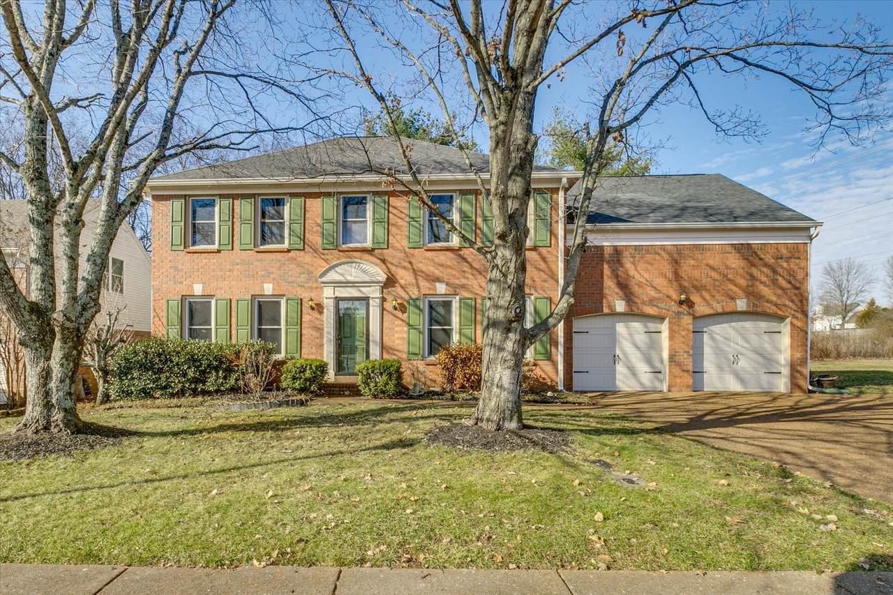 1358 Buckingham Cir - Photo 1