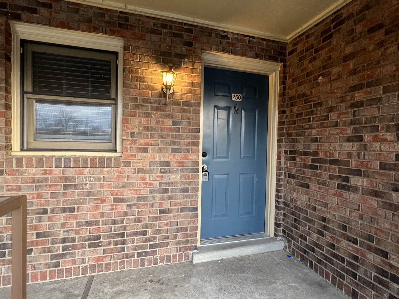 250 Westfield Dr - Photo 1