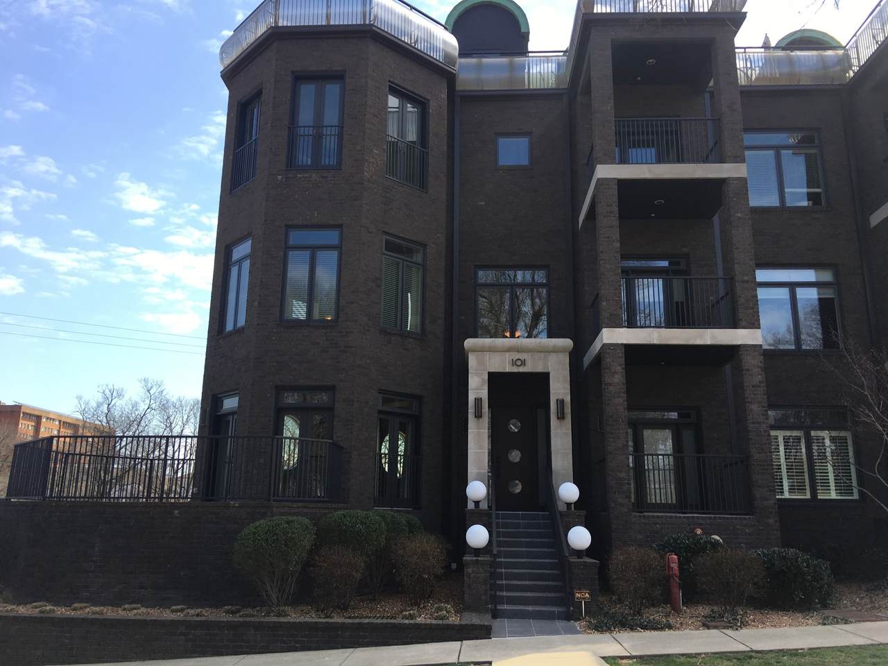 2905 Parthenon Ave - Photo 1