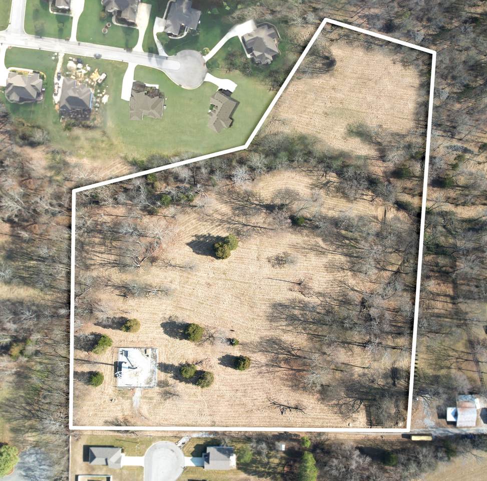 221 Porter Circle - Photo 1