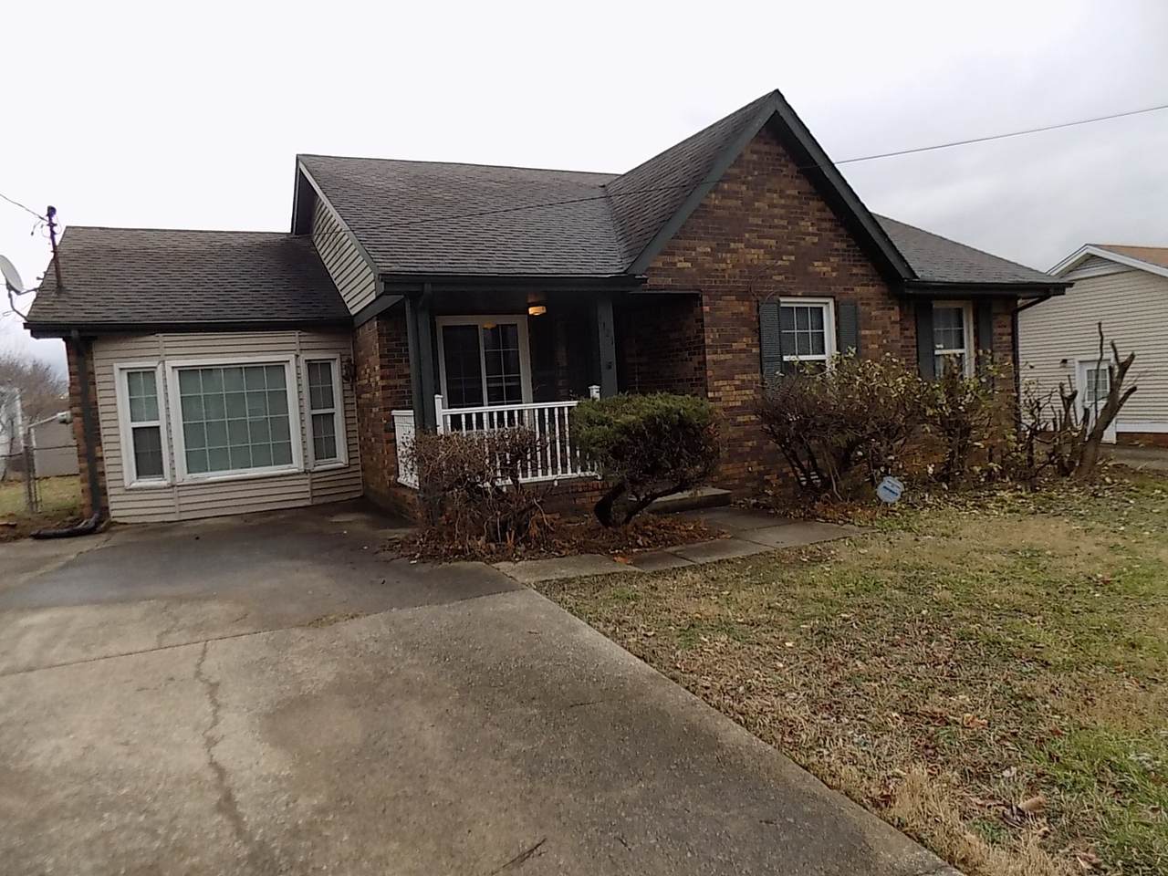 1121 Tobacco Rd - Photo 1