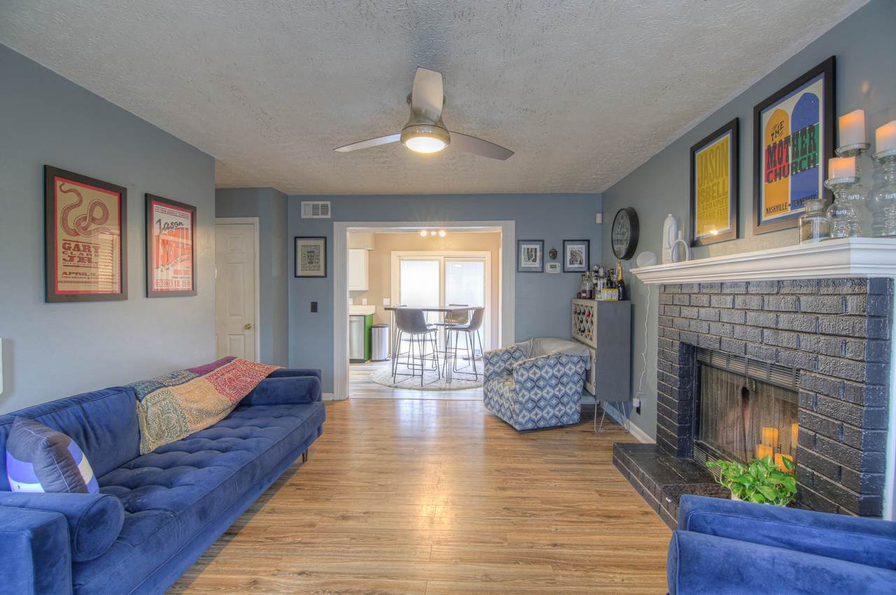 923 Ilawood Dr - Photo 1