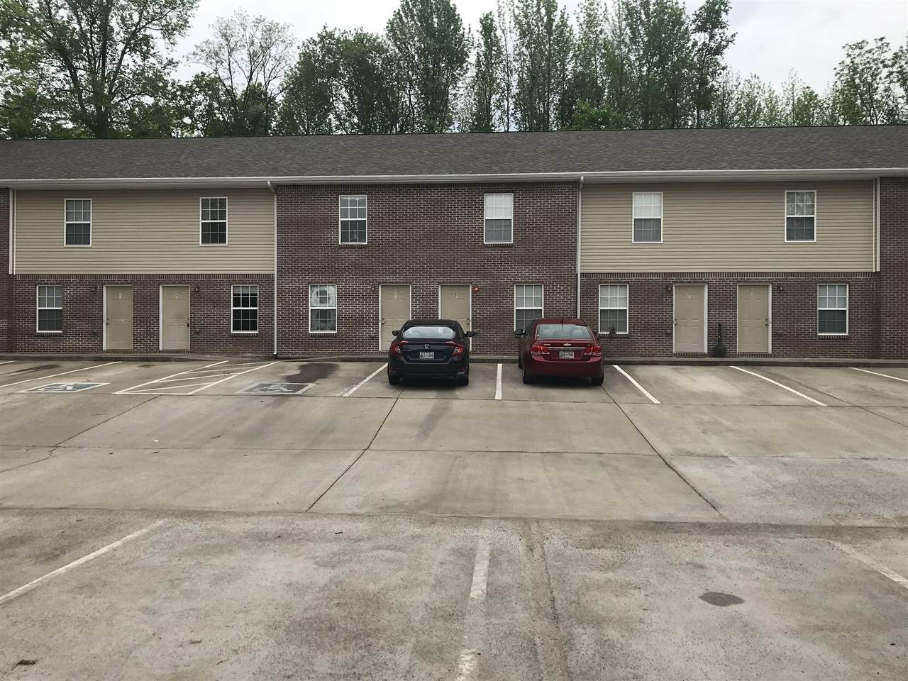 855 Tracy Lane - Photo 1