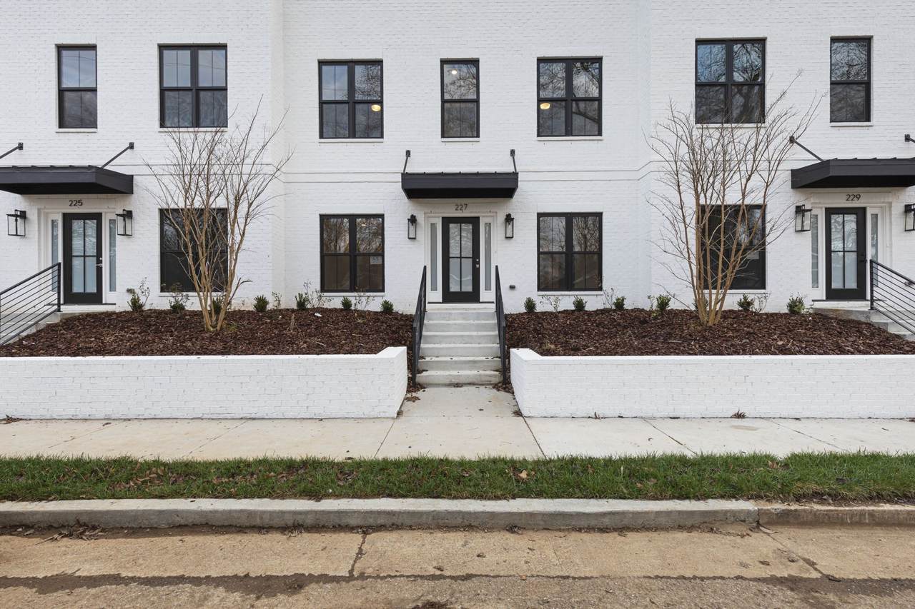 215 Mcauliffe St - Photo 1