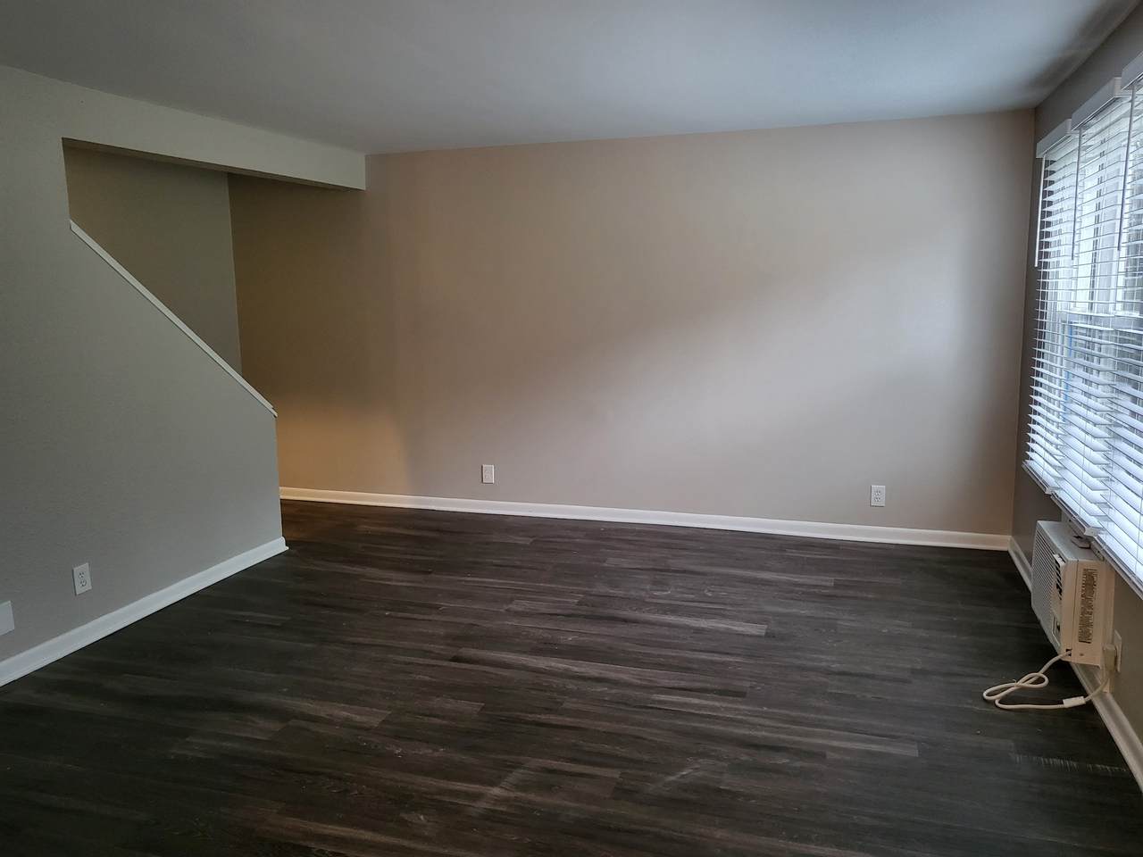 333 11th Ave - Photo 1