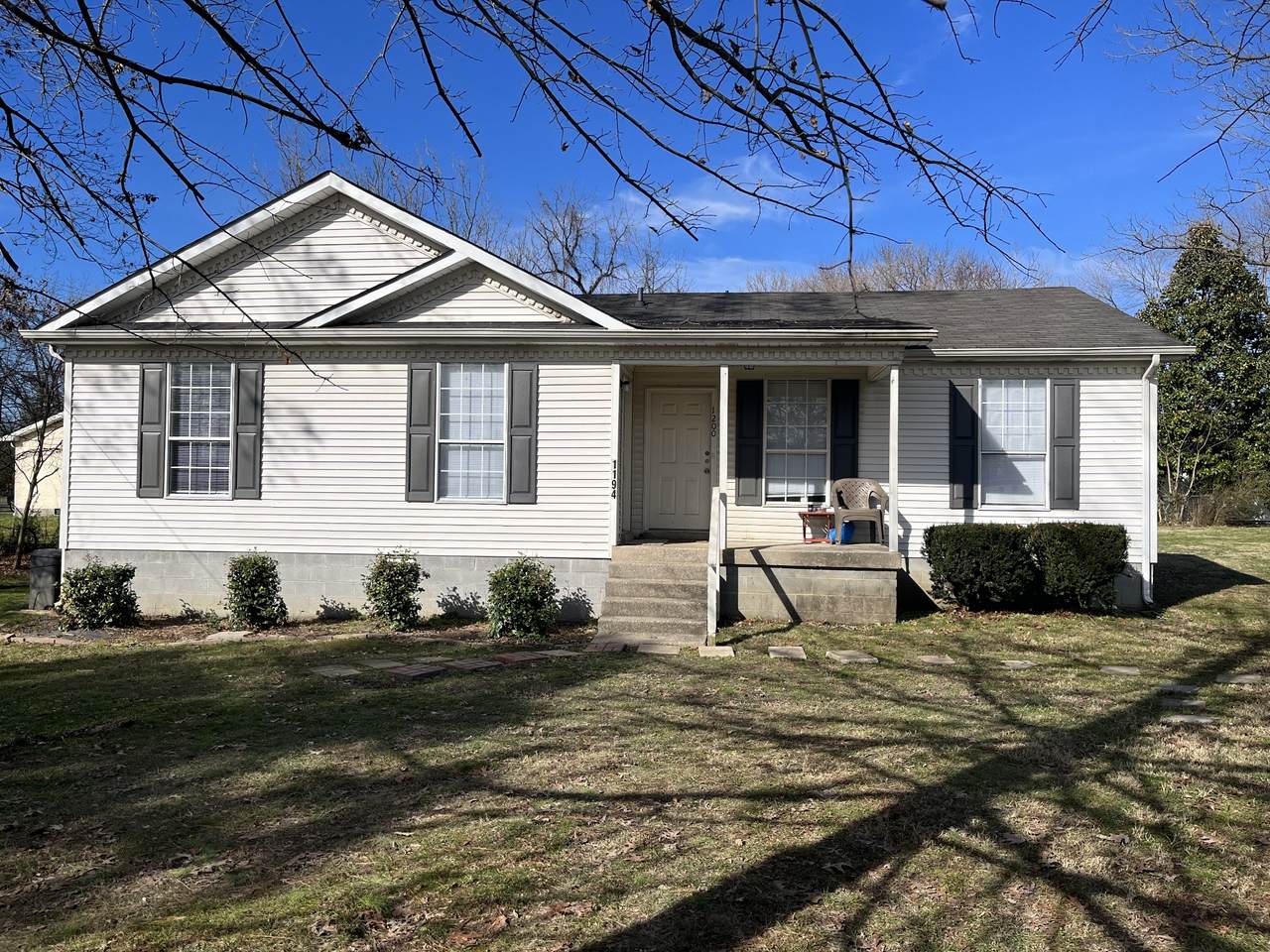 1194 Main St - Photo 1