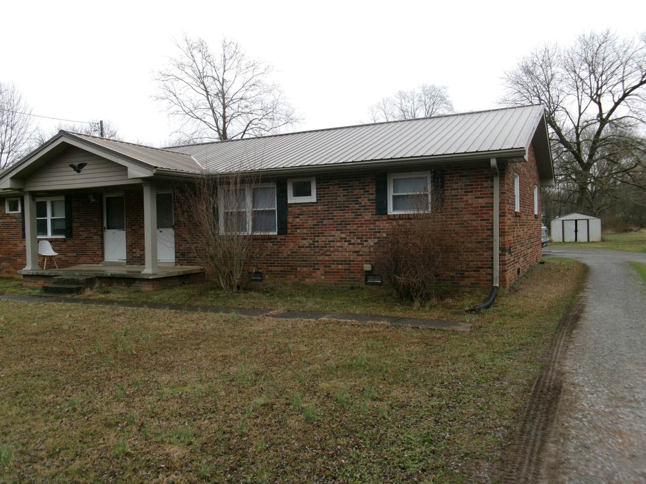 805 Old Hunters Point Pike - Photo 1