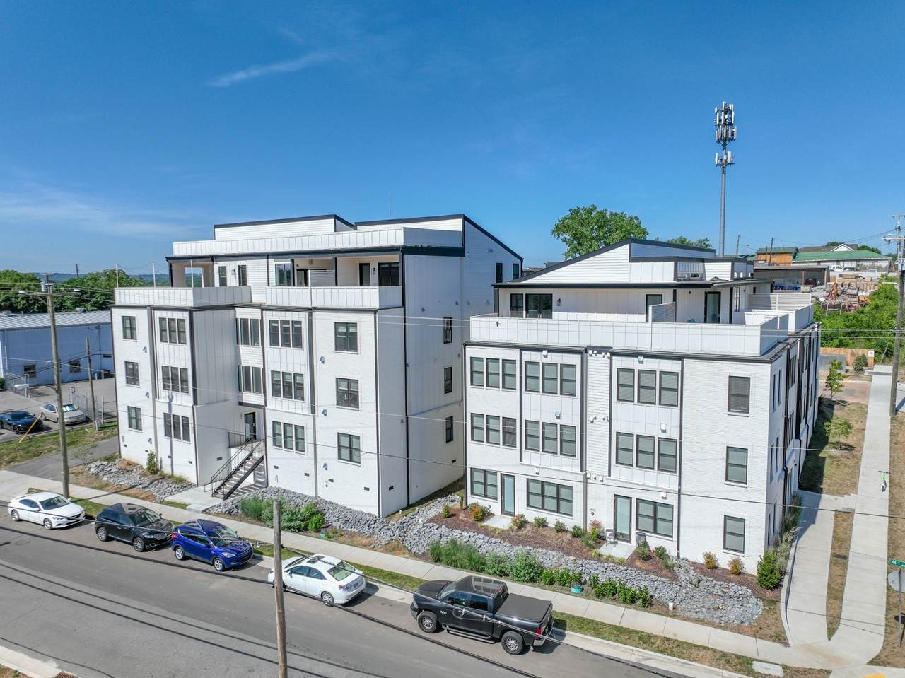 4405 Kentucky Ave - Photo 1