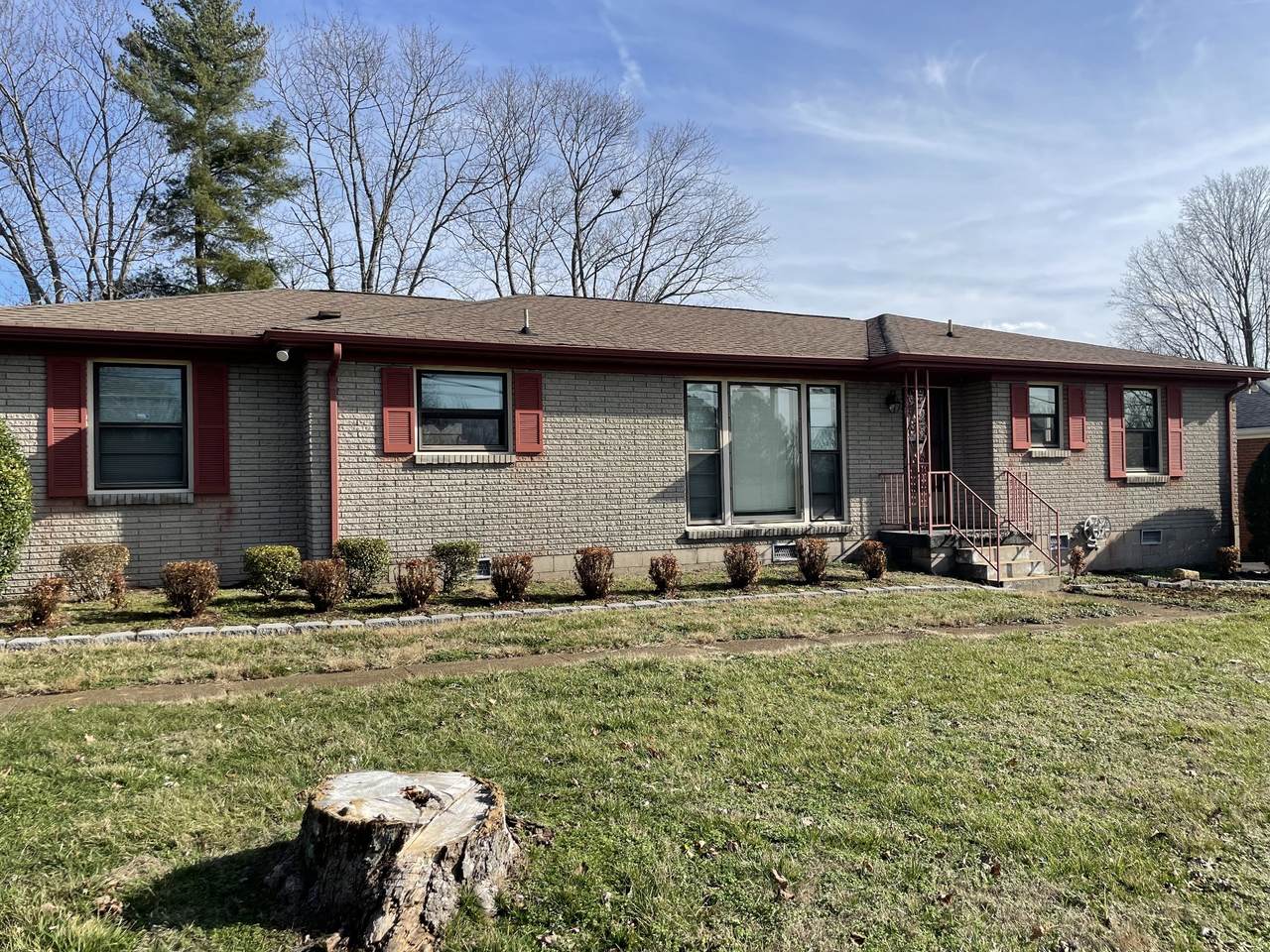 110 Blackpatch Dr - Photo 1