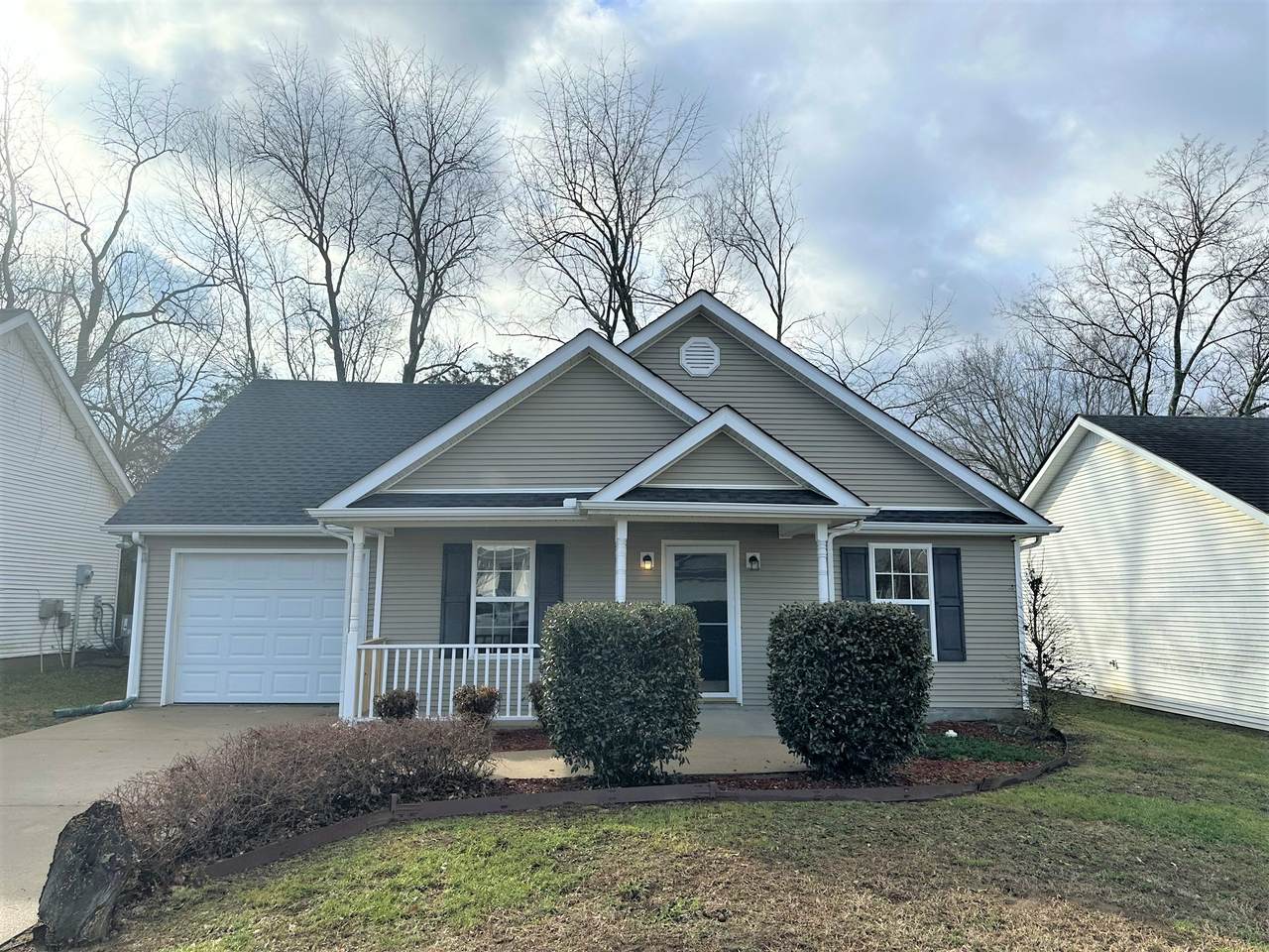 245 Meigs Dr - Photo 1