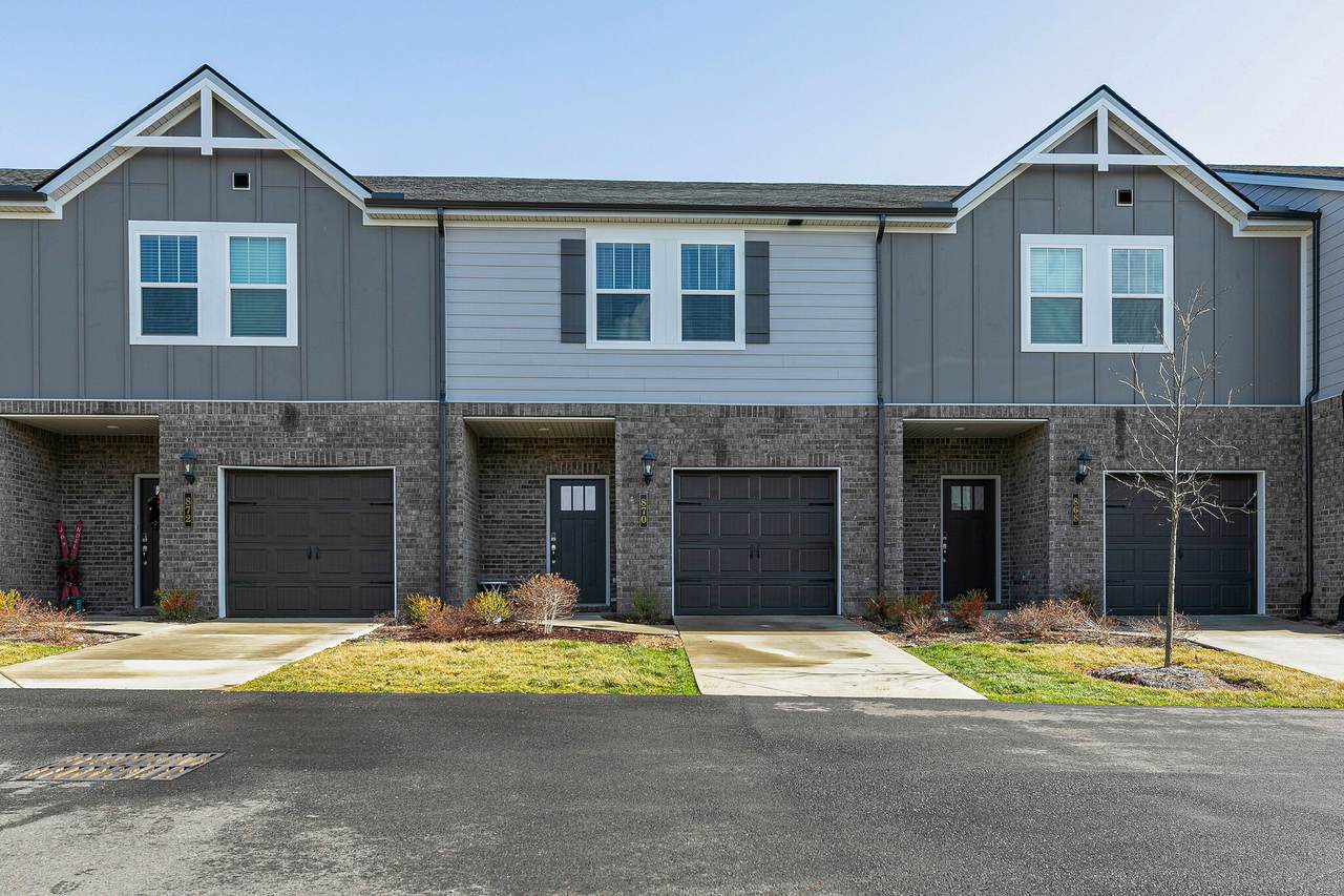 870 Longleaf Ln - Photo 1