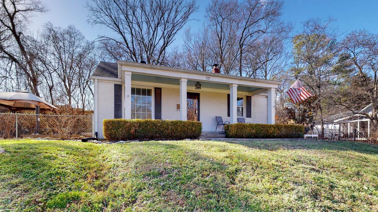 727 Woodmere Dr - Photo 1