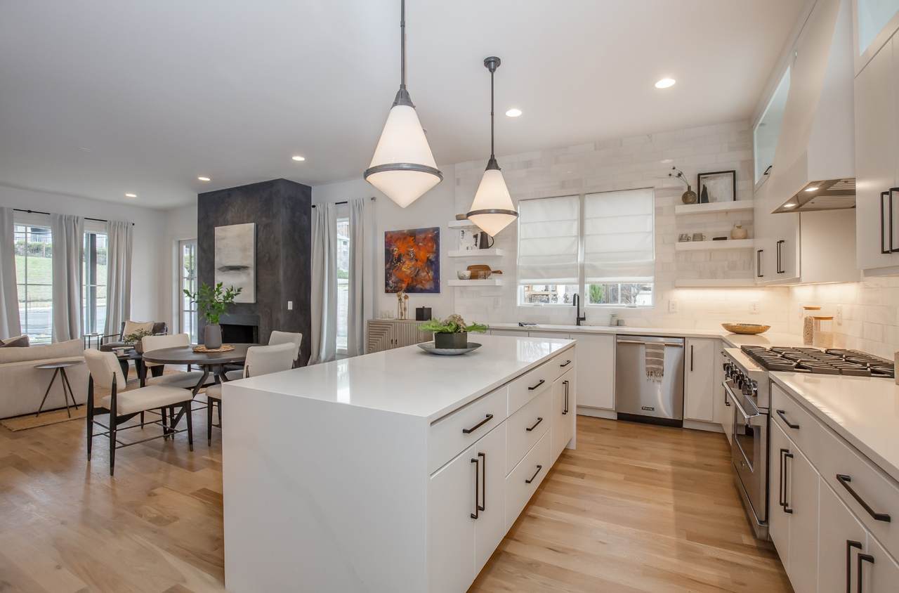 2086 12th Ave - Photo 1