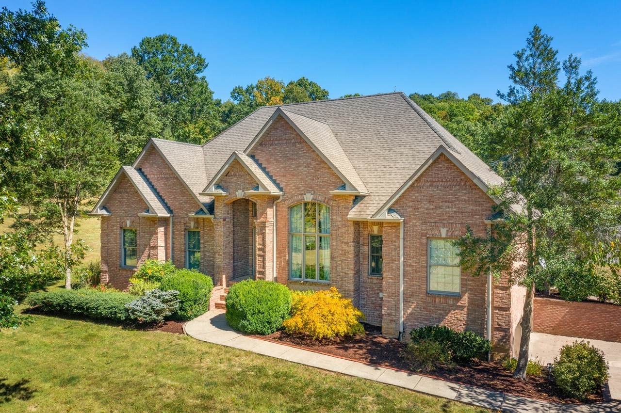 902 Wallace Rd - Photo 1